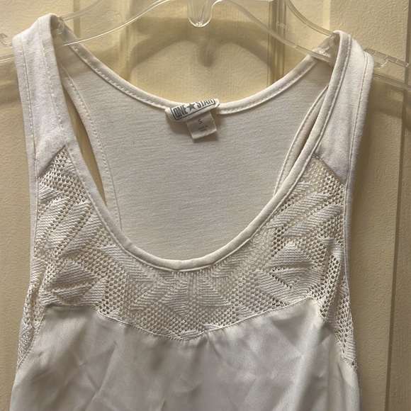 Tank top - Picture 2 of 4